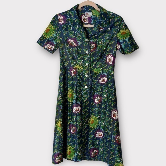 Vintage Dresses & Skirts - Vintage Rose floral print snap front house dress